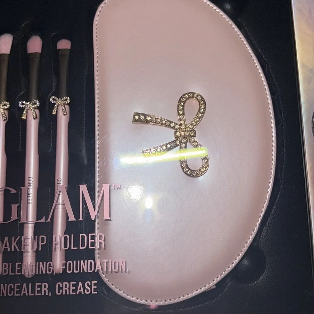 Glitz & Glam Bow makeup brushes viral 🎀🎀🎀💎💎💎
